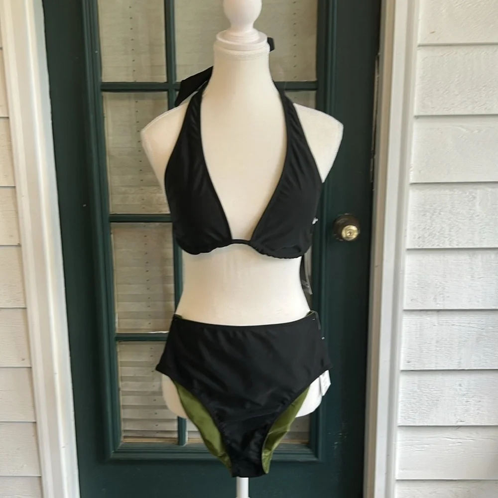 No Boundaries NWT Reversible Olive Green & Black Triangle Bikini Top